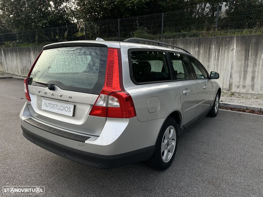 Volvo V70 2.4 D5 Summum Geartronic - 14