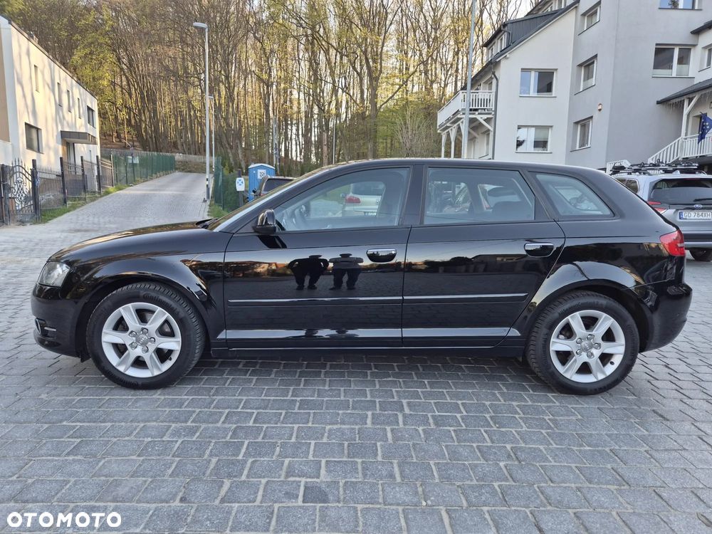 Audi A3 Sportback 1.4 TFSI Attraction - 2