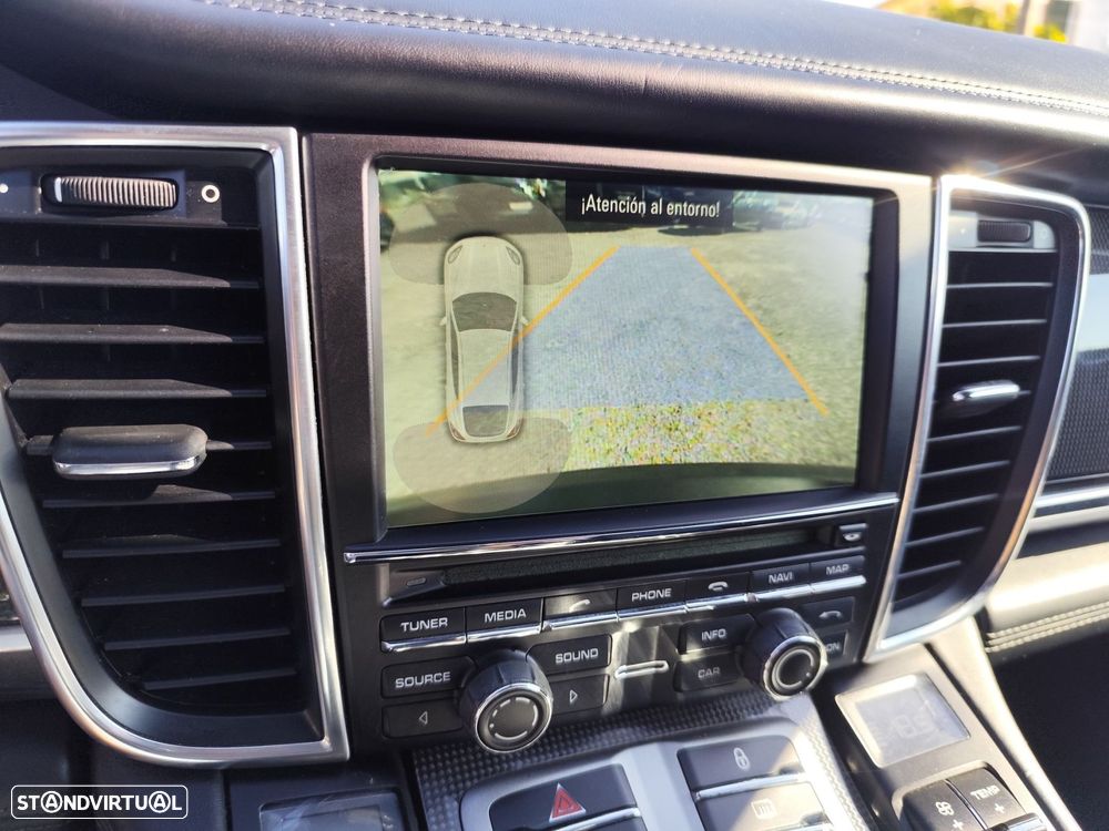 Porsche Panamera Diesel Platinum Edition - 17