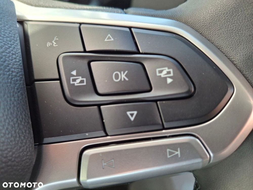 Volkswagen Caravelle - 14