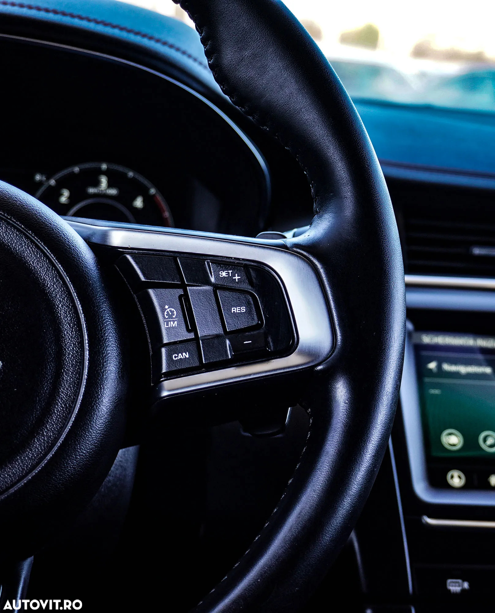 Jaguar E-Pace D150 AWD R-Dynamic S - 29