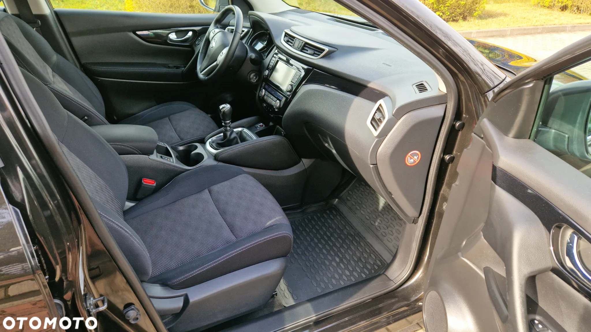 Nissan Qashqai 1.6 DCi N-Connecta - 18