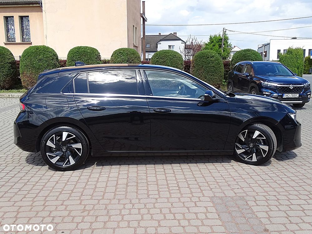Opel Astra 1.2 Turbo GS - 10