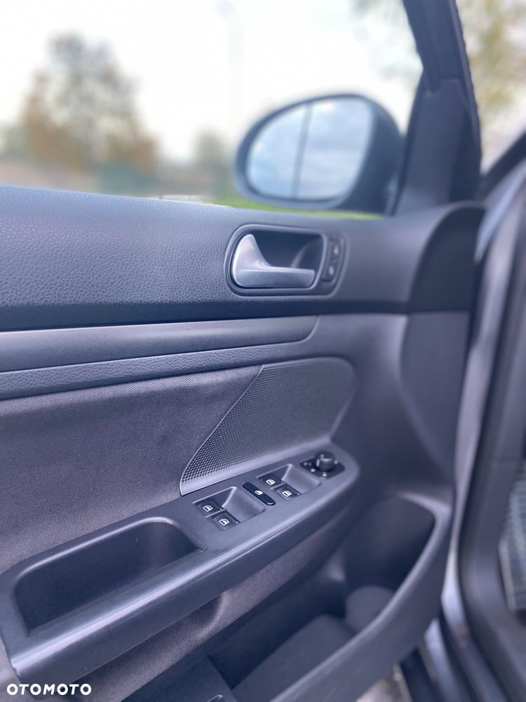 Volkswagen Jetta - 5
