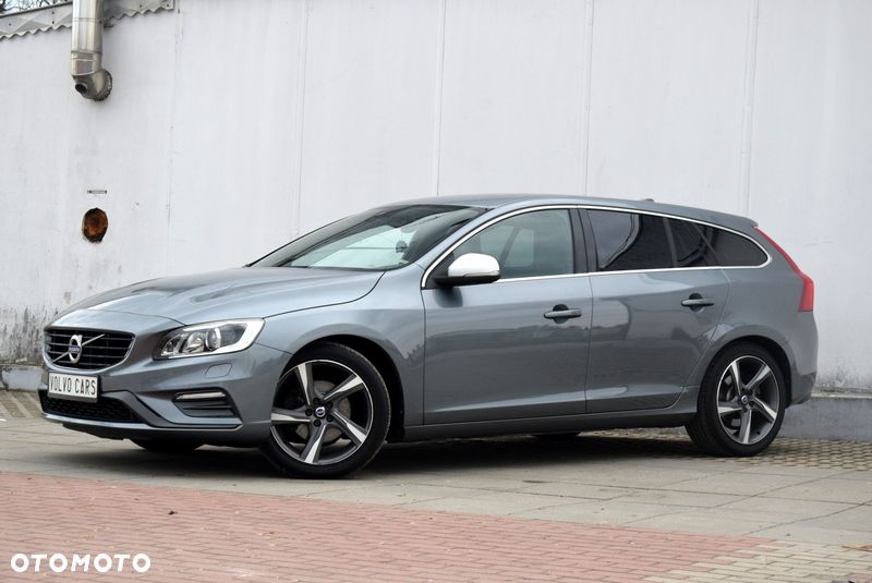 Volvo V60 D4 Geartronic RDesign - 16