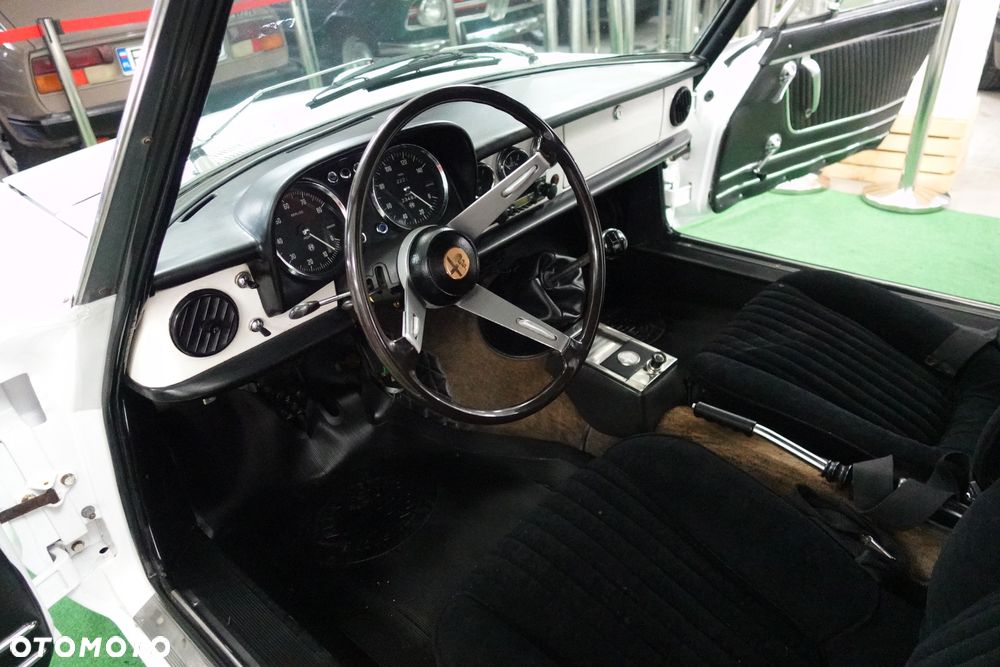 Alfa Romeo Spider - 7