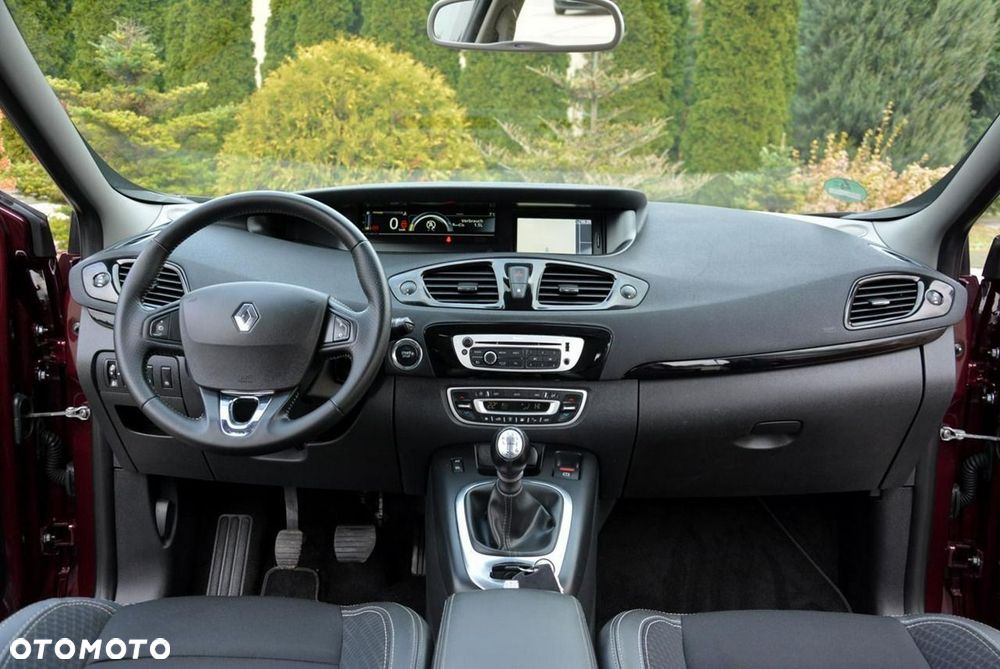 Renault Scenic ENERGY TCe 130 BOSE EDITION - 24