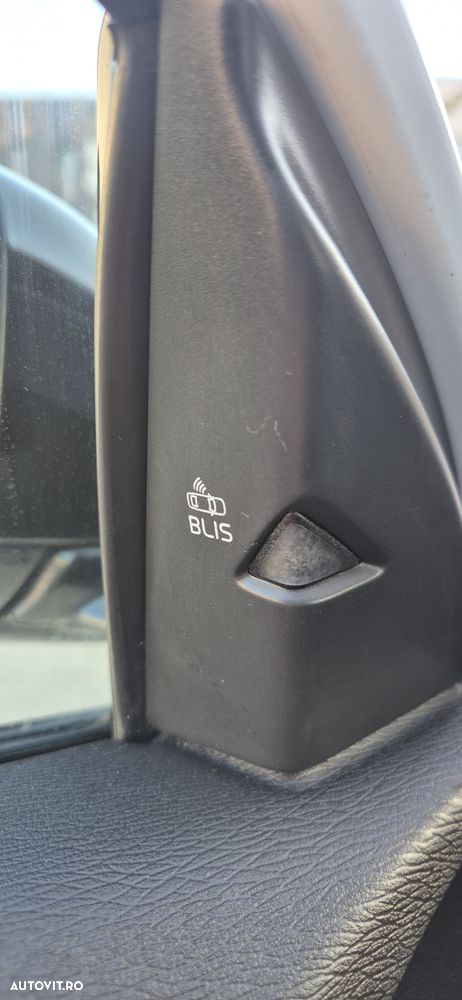 Volvo V40 D3 Momentum - 26