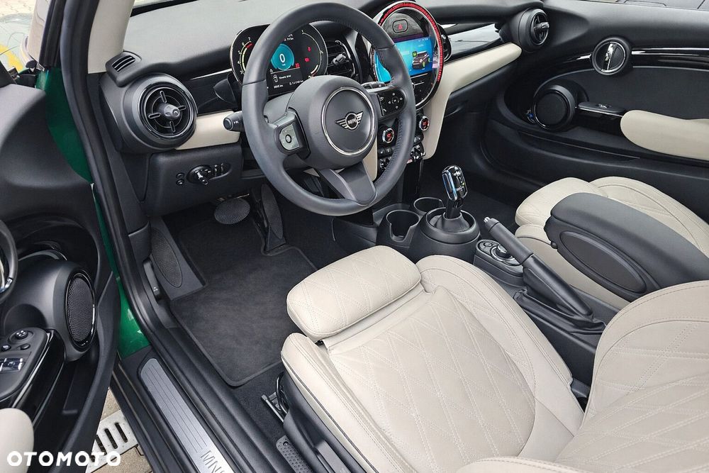 MINI Cooper Classic Trim - 5