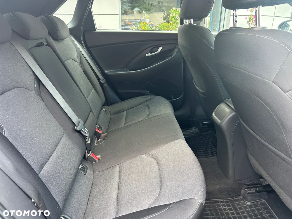 Hyundai i30 1.6 D Comfort - 9