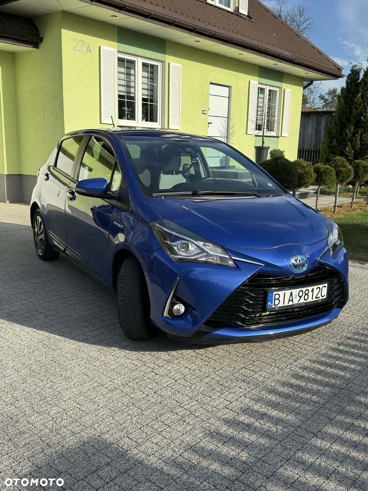 Toyota Yaris Hybrid 100 Premium - 4