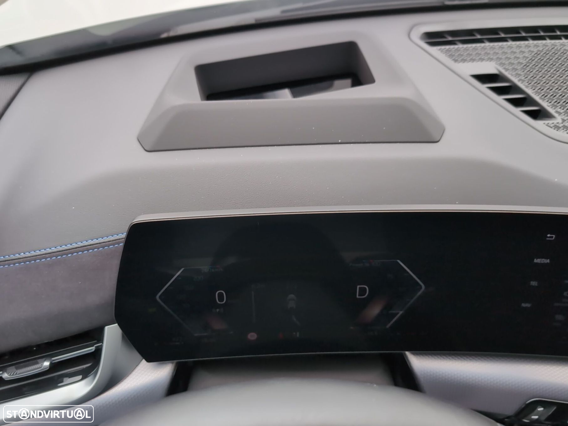 BMW X2 18 d sDrive Auto Pack M - 28