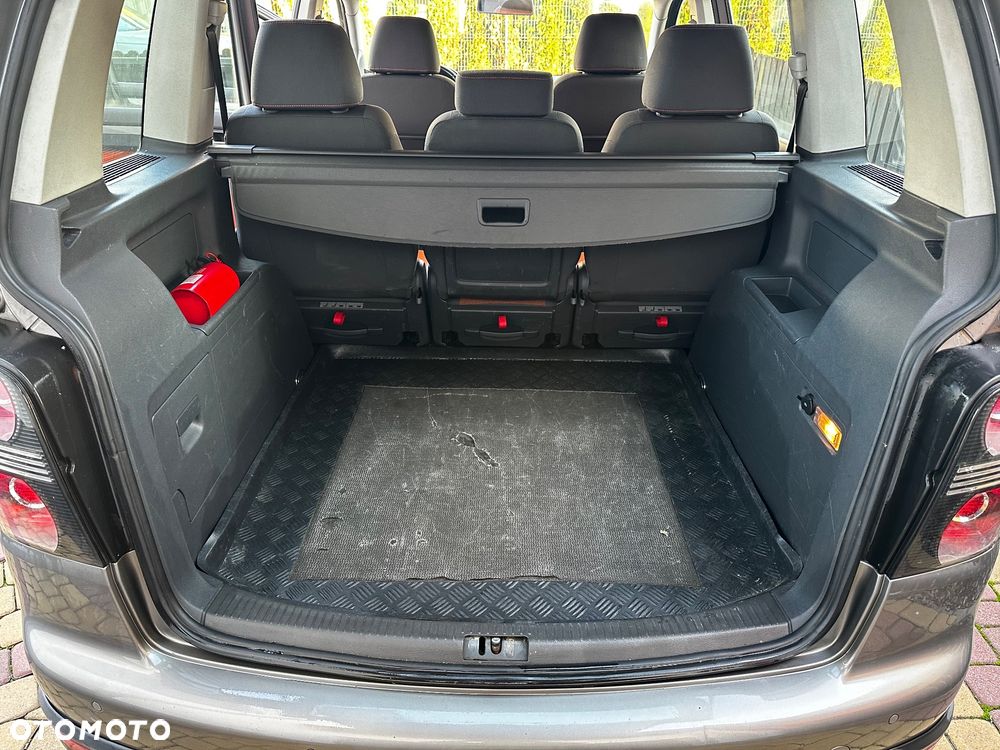 Volkswagen Touran 1.4 TSI Cross - 10