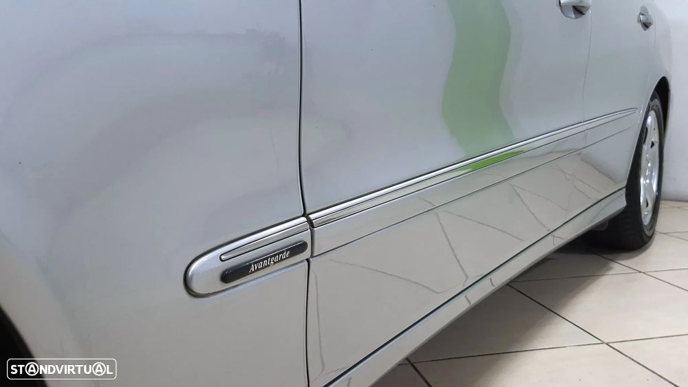 Mercedes-Benz E 220 CDI Auto Avantgarde - 27