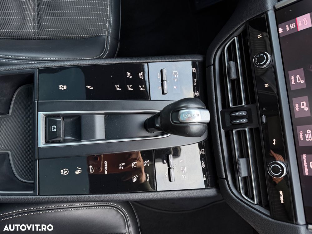 Porsche Macan T - 14