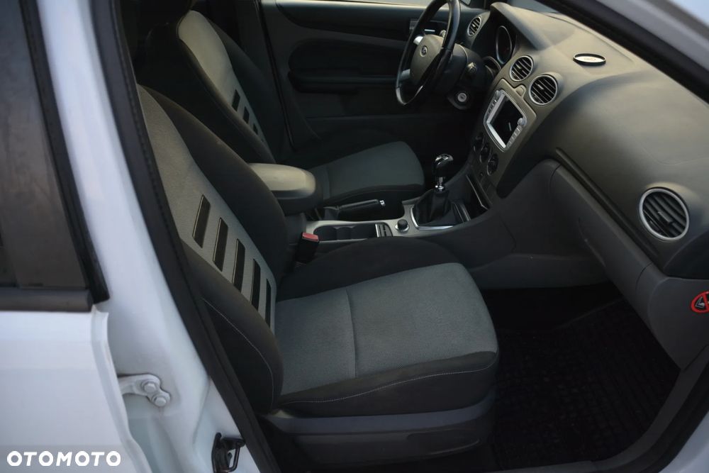 Ford Focus 2.0 TDCi DPF Trend - 13