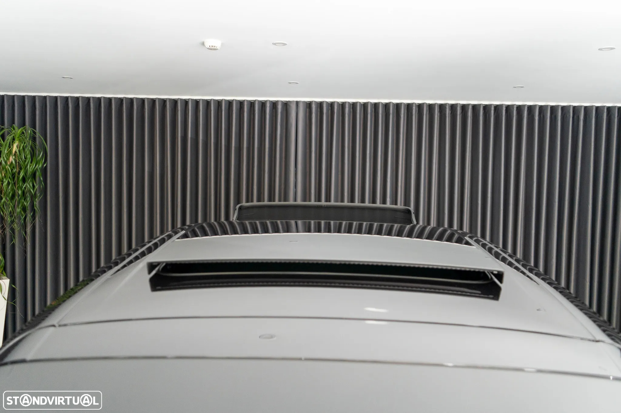 Porsche Macan Electric Turbo - 35