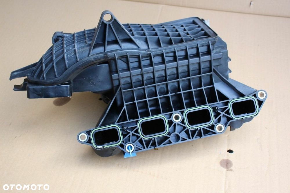 Kolektor ssący intercooler 1.4 TSI TFSI benzyna 03C129711AD - 6