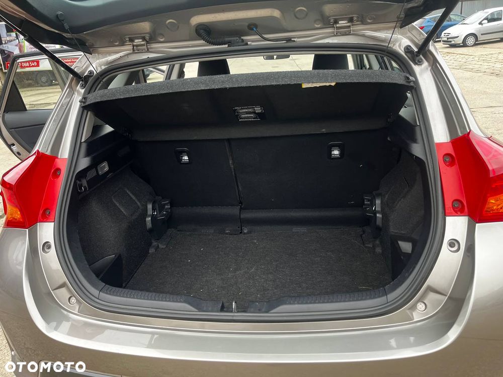 Toyota Auris - 4