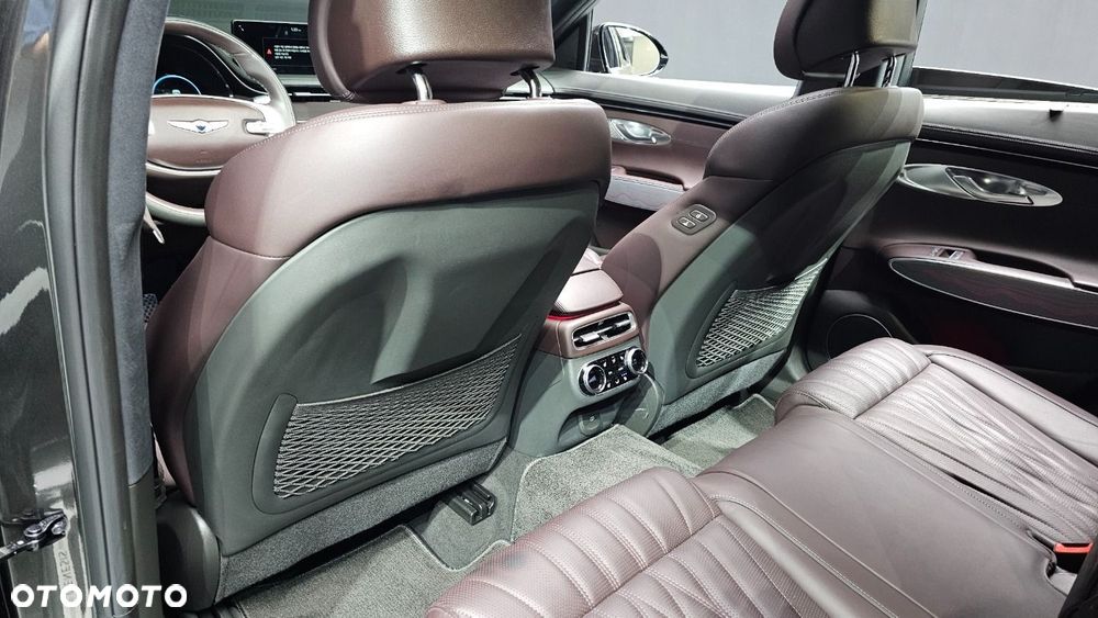 Genesis GV70 - 17