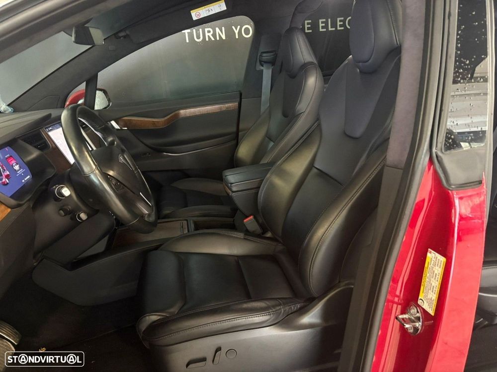 Tesla Model X 100D - 8