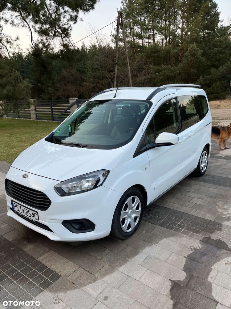 Ford Tourneo Courier 1.5 TDCi Trend - 26