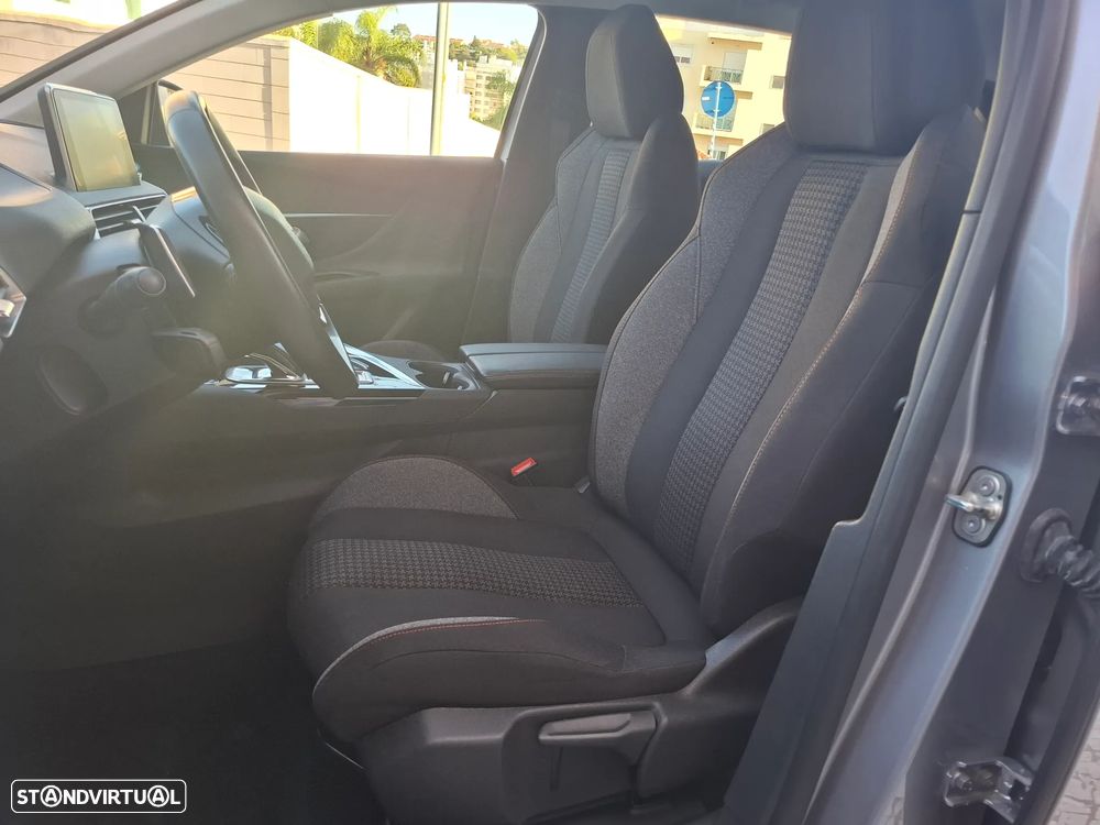 Peugeot 3008 PureTech 130 Stop & Start GPF EAT8 Active Business-Pack - 29