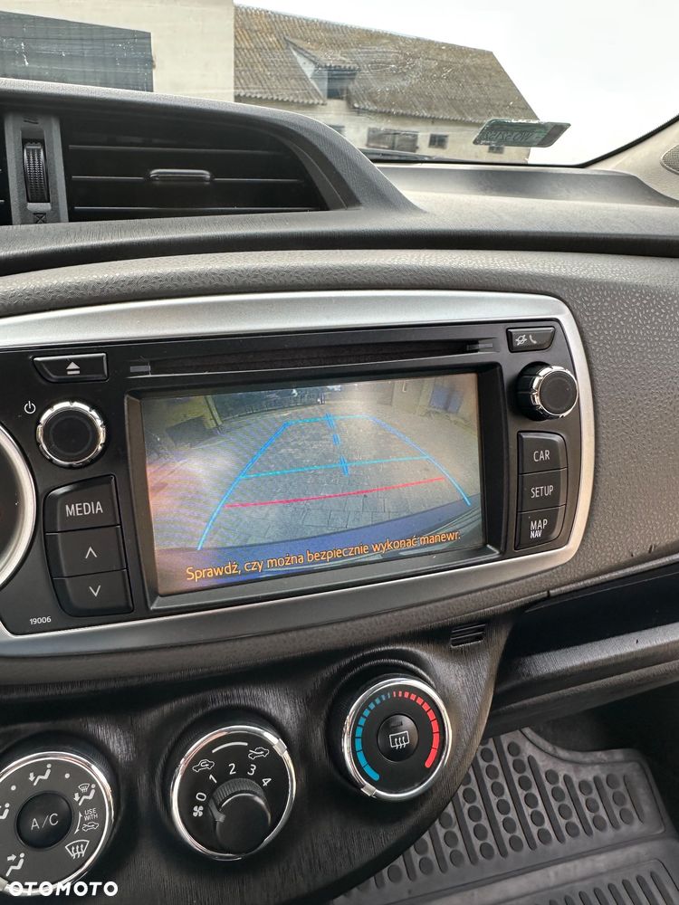 Toyota Yaris 1.33 Premium - 13