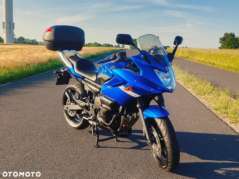 Yamaha XJ - 6