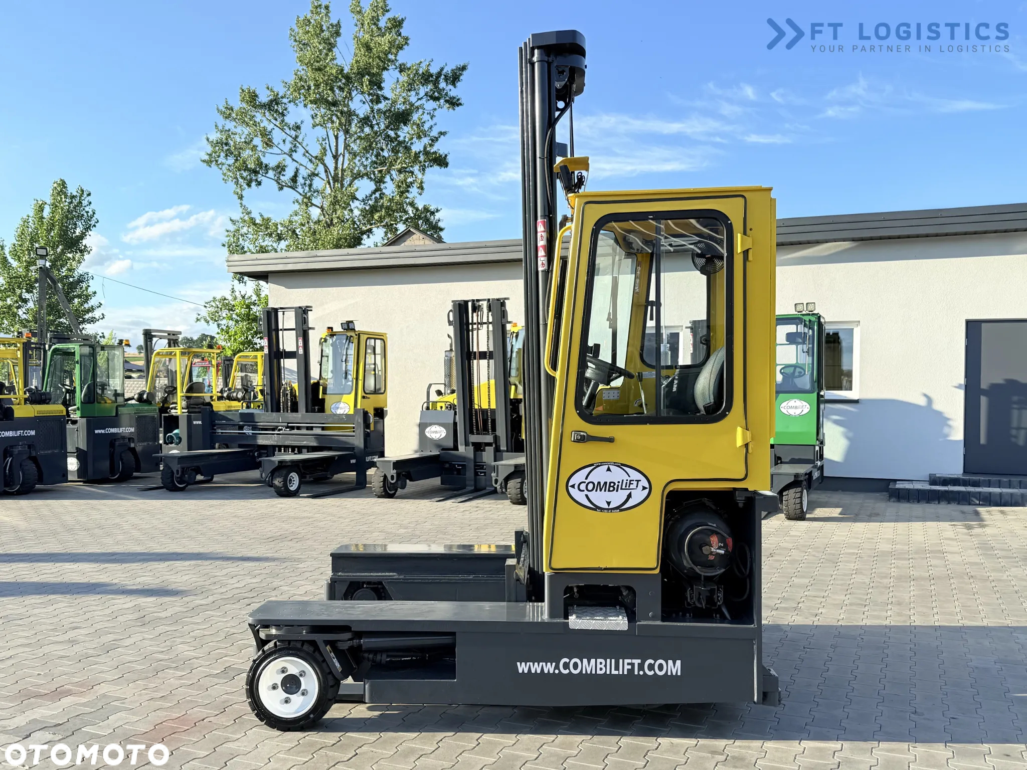 Combilift C3000 / GAS / TRIPLEX- 7600MM / POZYCJONER WIDEŁ / WOLNY SKON / PEŁNA OGRZEWANA KABINA / JEDYNIE 7868H / Szeroka oferta wózków czterokierunkowych i bocznych, dopasowanych do różnorodnych potrzeb i zastosowań. - 2