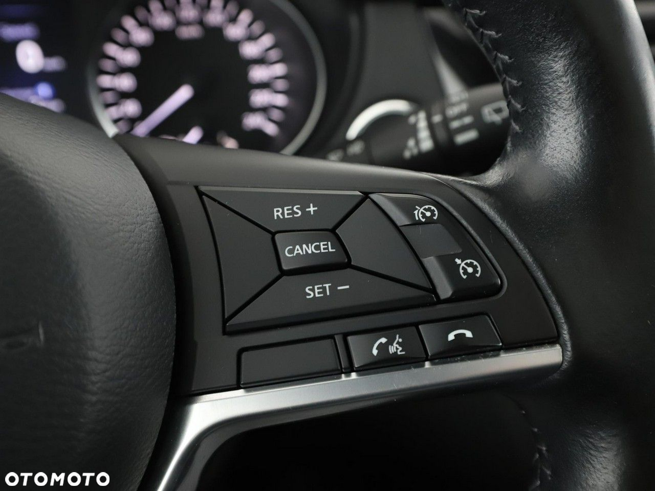 Nissan Qashqai 1.2 DIG-T N-Connecta - 30
