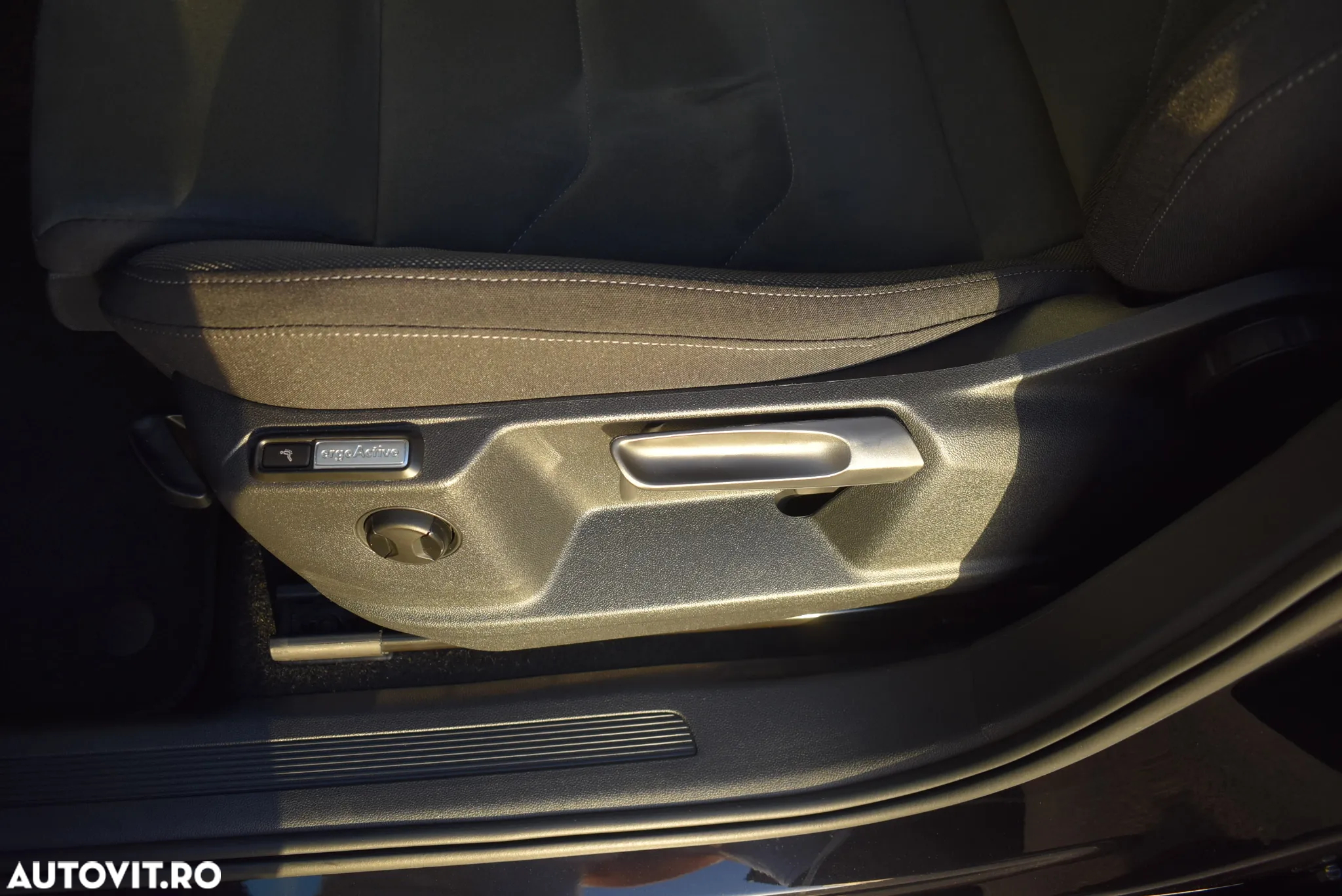 Volkswagen Tiguan Allspace 2.0 TDI DSG Life - 13