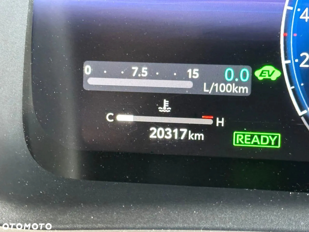 Toyota Corolla Cross 2.0 Hybrid Executive AWD - 11