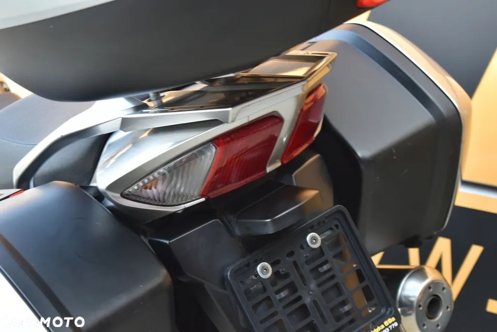 Yamaha FJR - 16