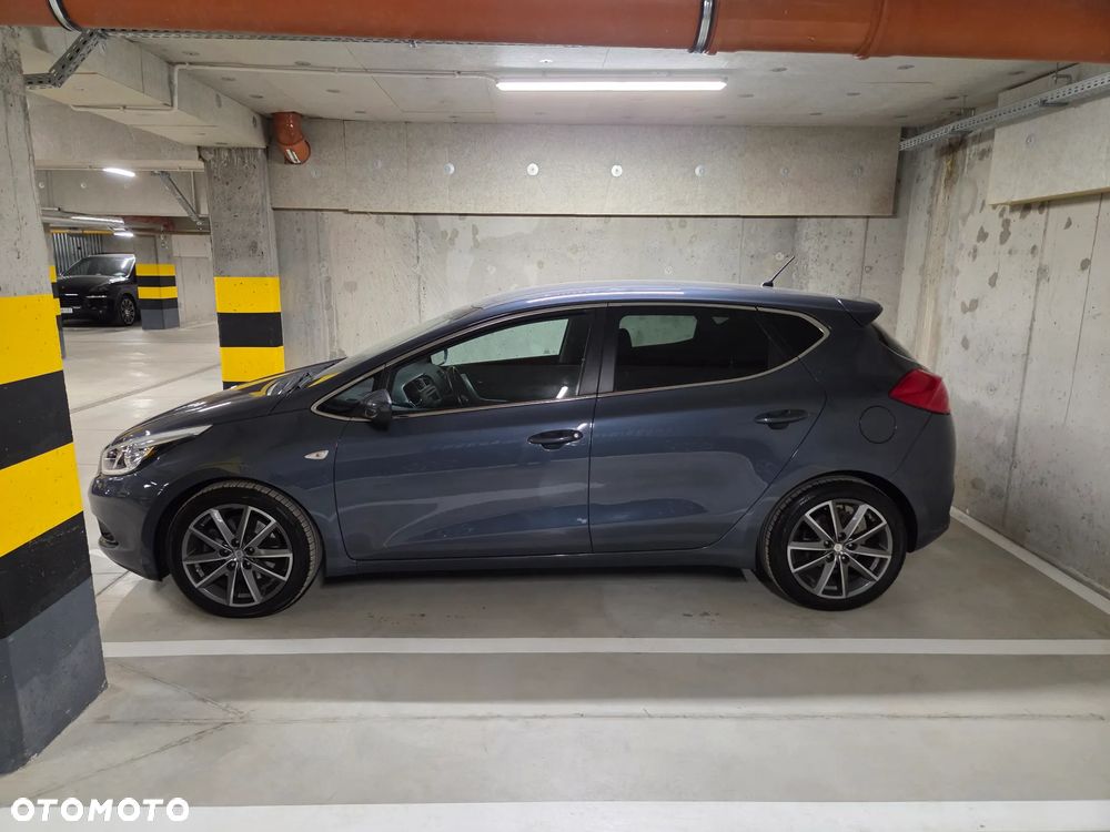 Kia Ceed 1.6 GDI Fifa World Cup Edition - 5