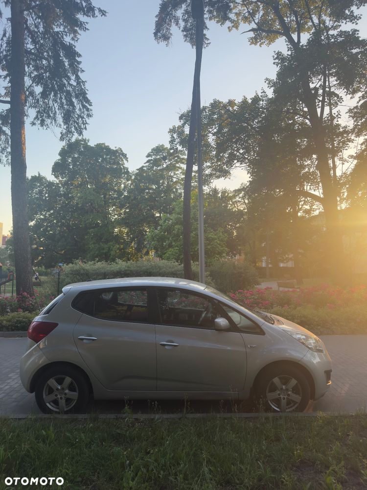 Kia Venga - 4