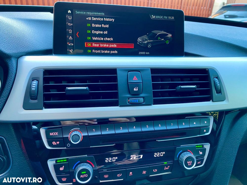BMW Seria 3 320d Aut. - 19