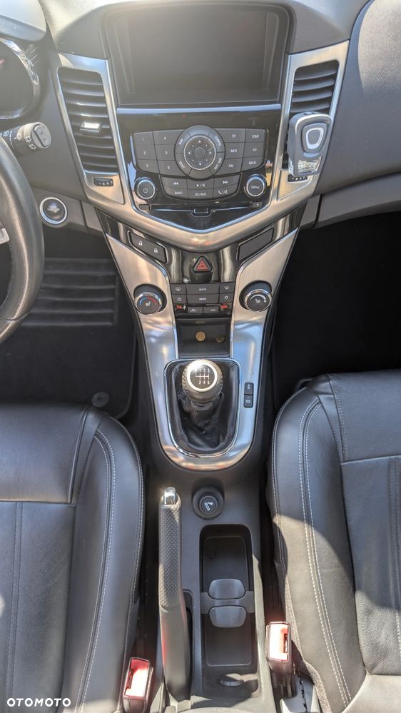 Chevrolet Cruze - 12