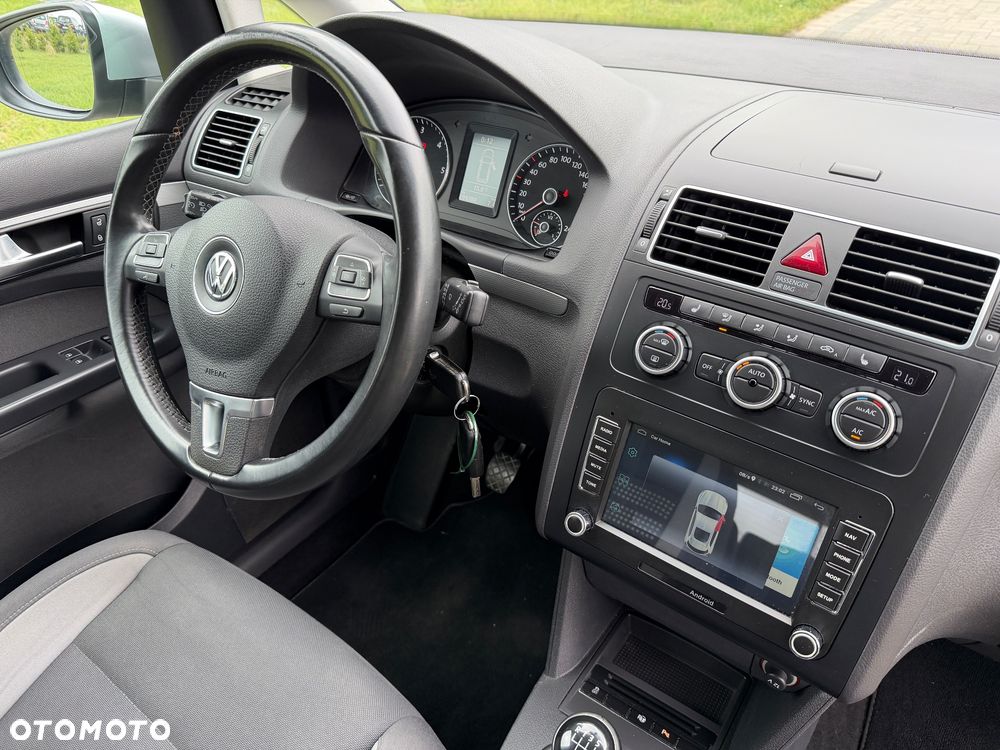 Volkswagen Touran 2.0 TDI DPF Comfortline - 4