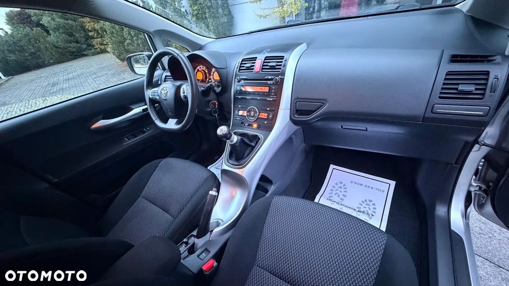 Toyota Auris 1.6 Prestige - 4