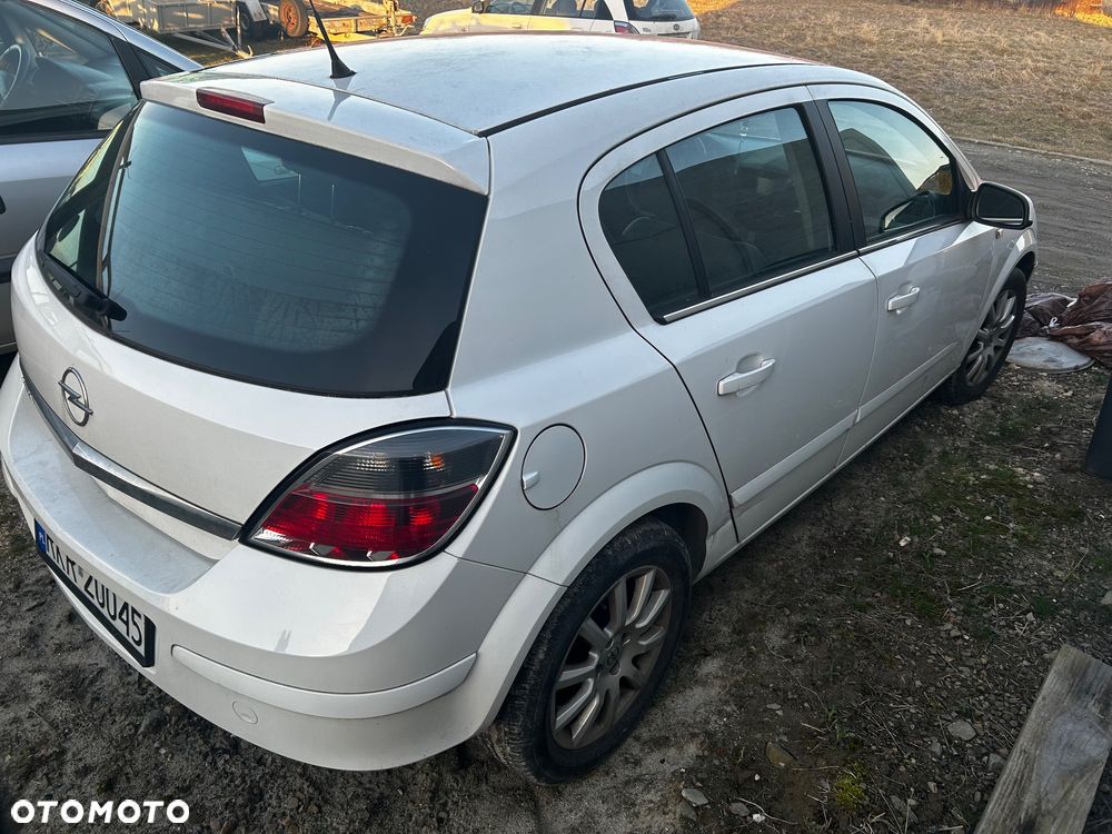 Opel Astra 1.4 - 8