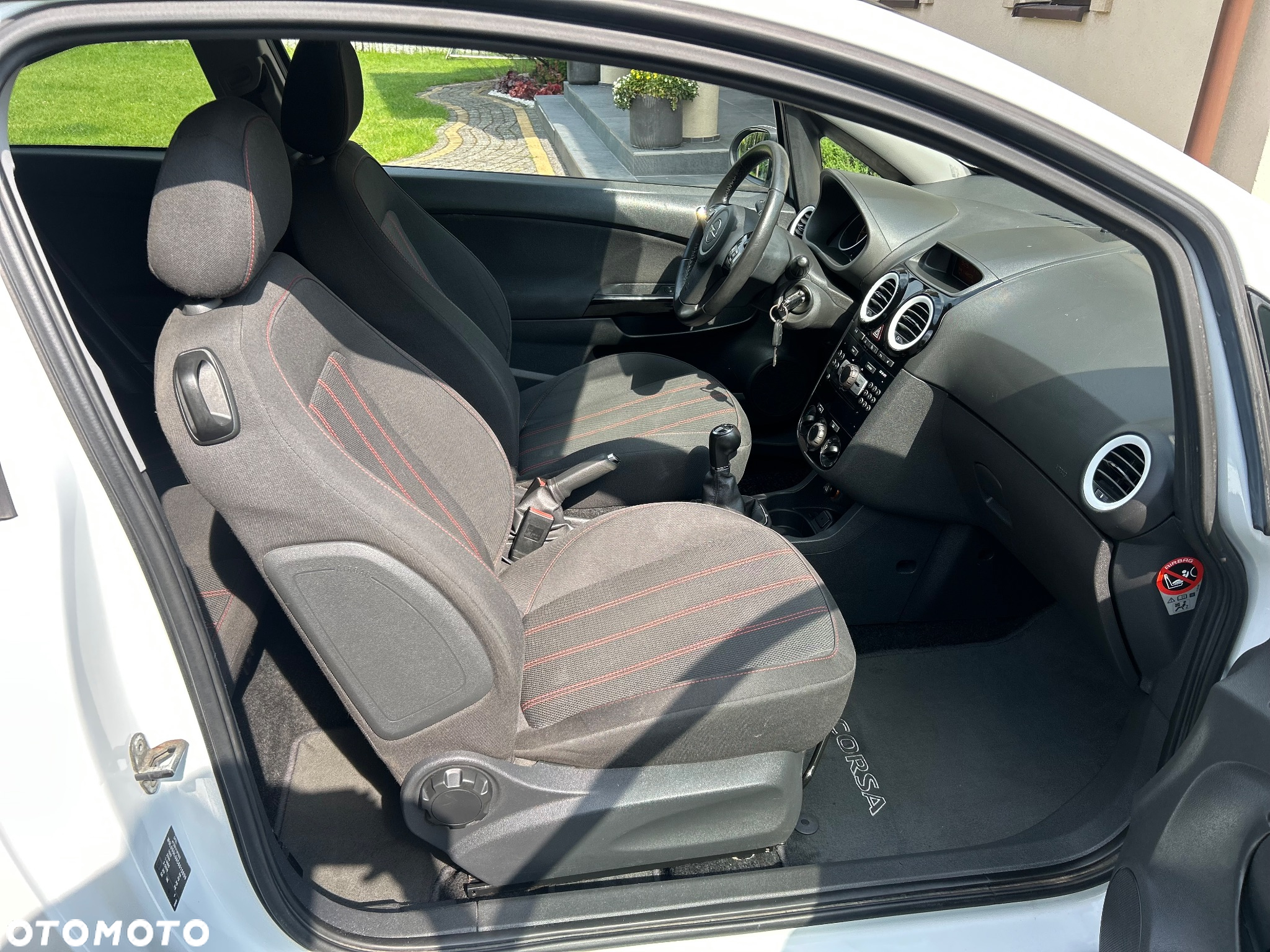 Opel Corsa 1.4 16V Sport - 26