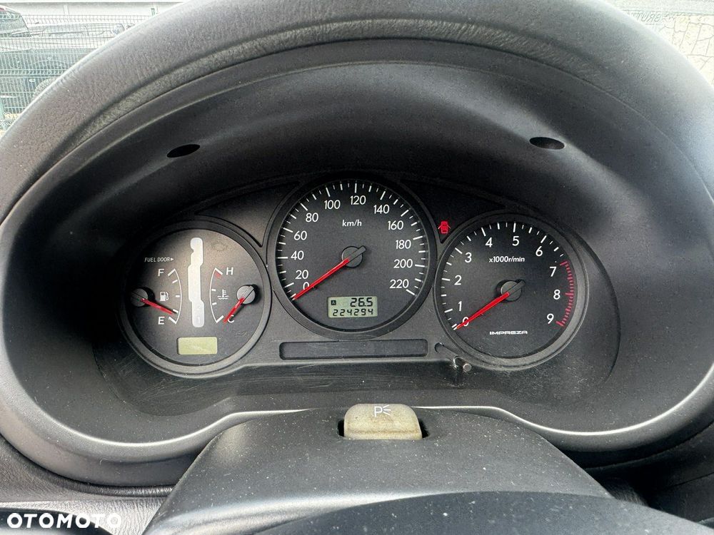 Subaru Impreza SW 2.0 RS - 13