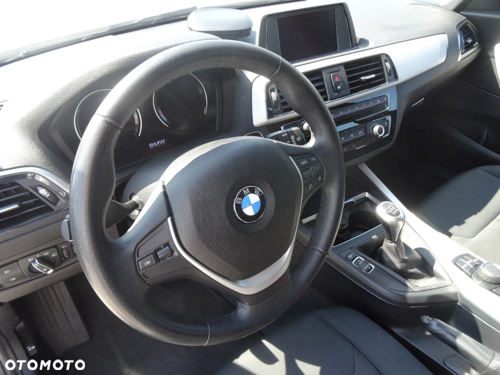 BMW Seria 1 118i Edition M Sport Shadow - 12