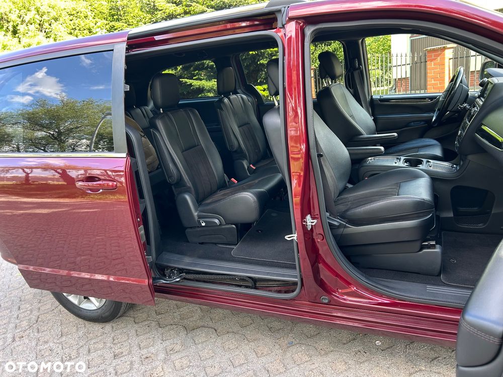 Dodge Grand Caravan ver-3-6-r-t - 35
