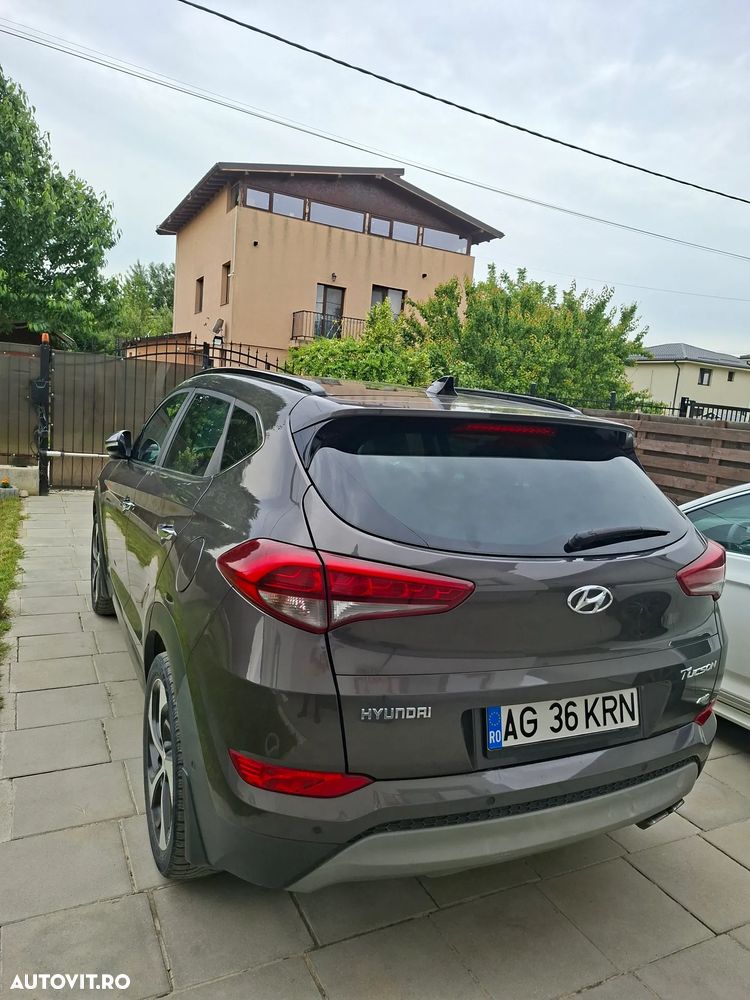 Hyundai Tucson 2.0 CRDI 4WD Automatik Premium - 33