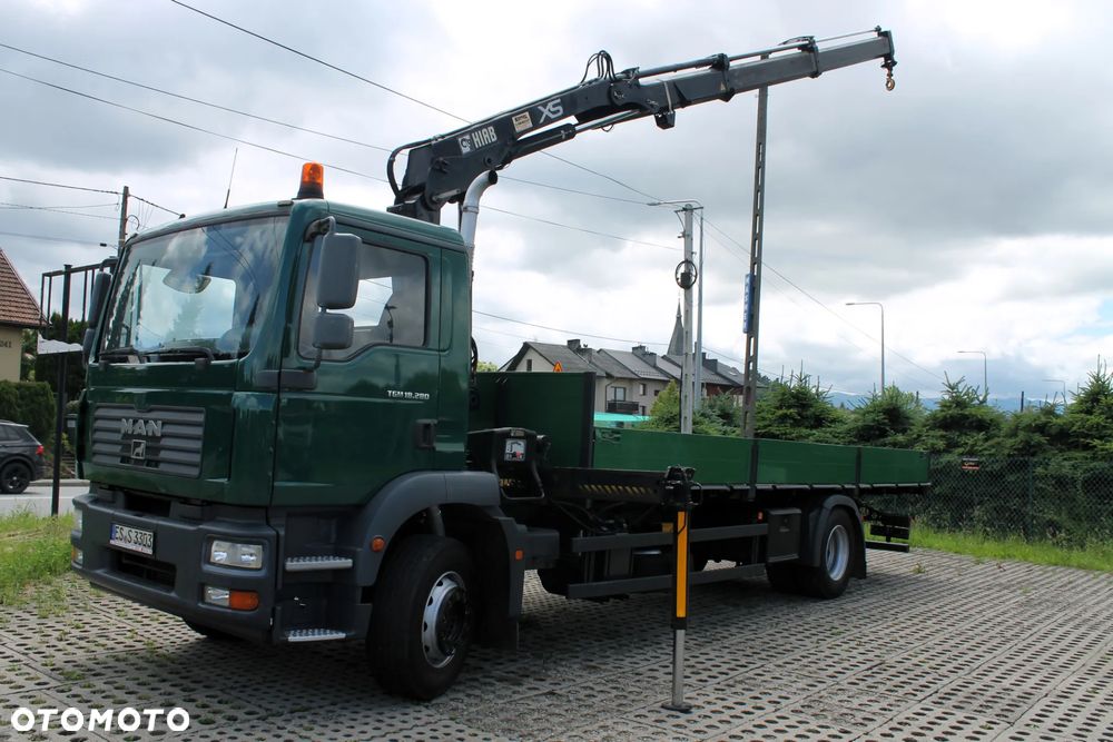 MAN TGM  18.280 żuraw hiab 122 skrzynia  7.2M - 24