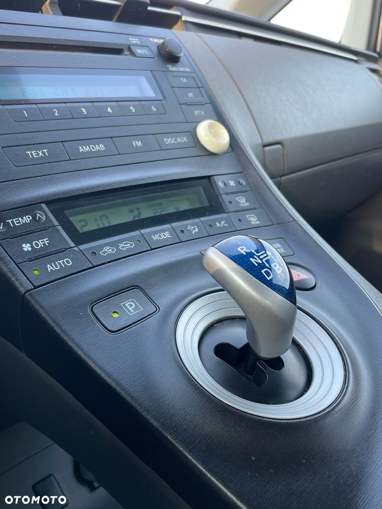 Toyota Prius (Hybrid) Comfort - 26