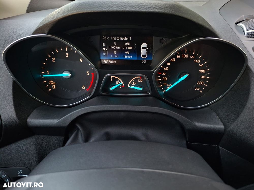 Ford Kuga - 11
