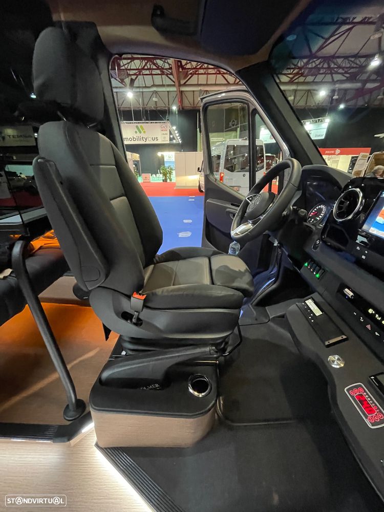Mercedes Benz Sprinter 519 - 18